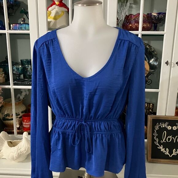 Royal Blue Satin Top   Medium   SO Good For Life - Picture 2 of 7